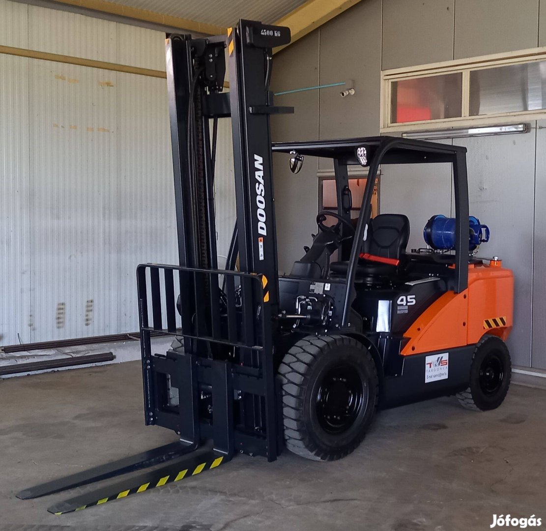 Doosan 45SC-7 gázüzemű homlokvillás targonca