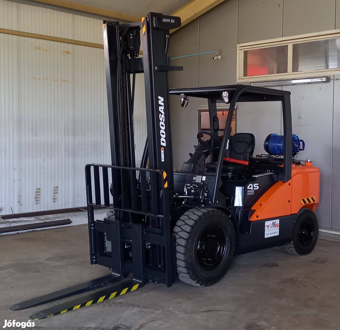 Doosan 45SC-7 gázüzemű homlokvillás targonca