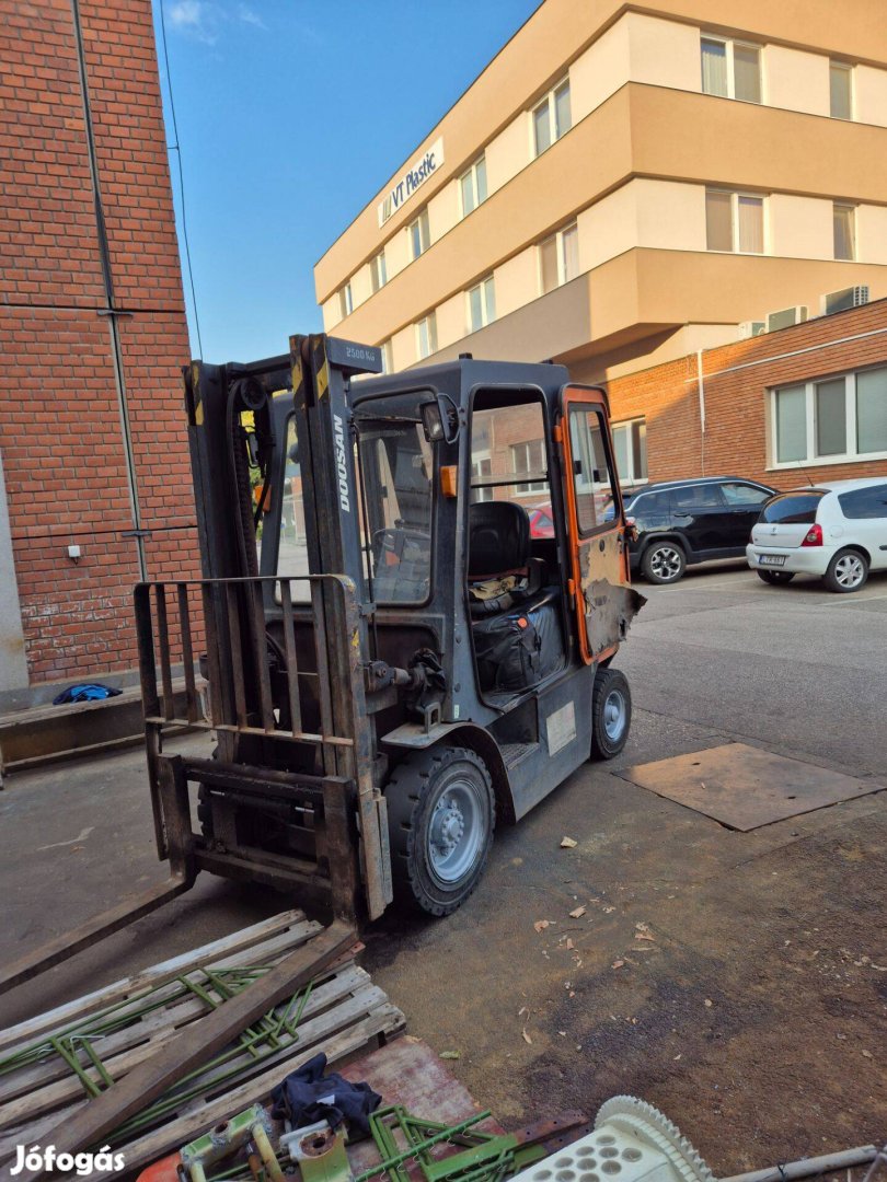 Doosan targonca eladó