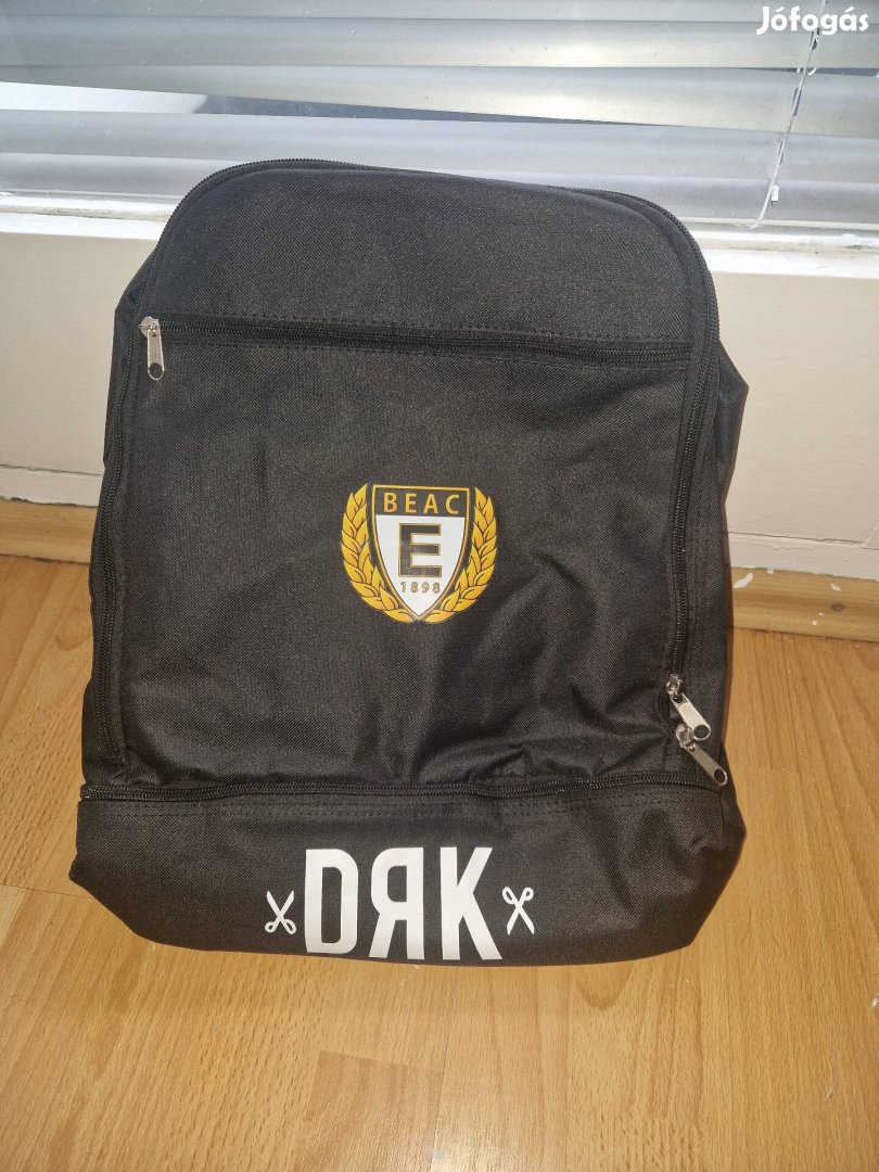 Dorkó hátizsák új fekete
