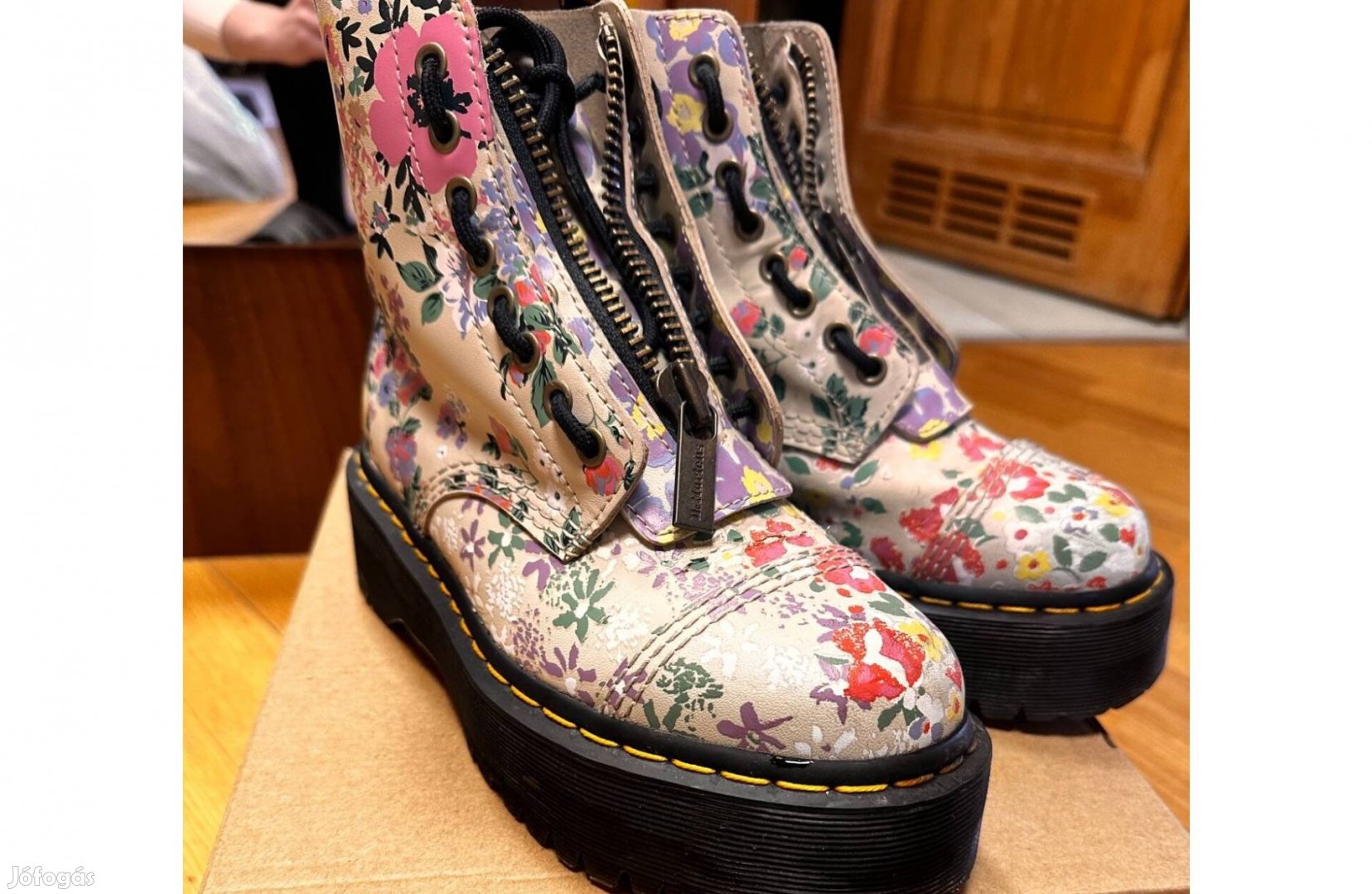 Dr Martens 38