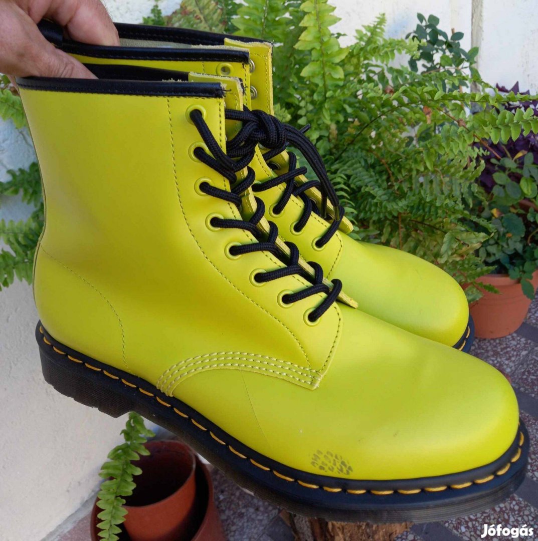 Dr Martens Neon Lime green bakancs.csúcs jó darab 44 es