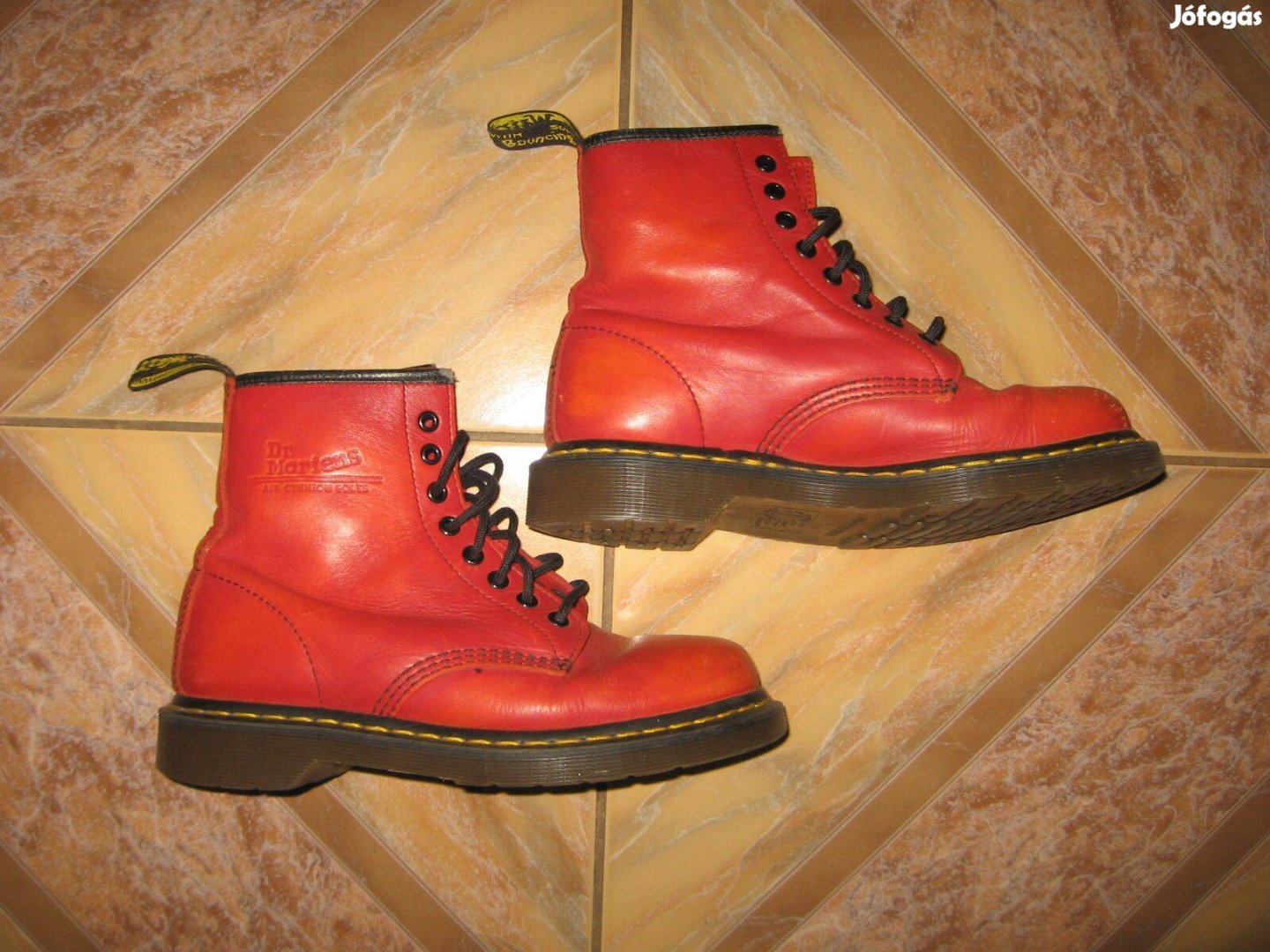 Dr Martens bakancs 39-es