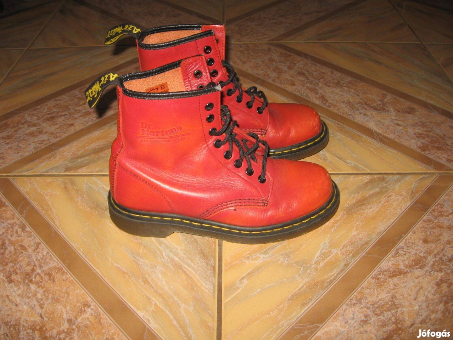 Dr Martens bakancs 39-es