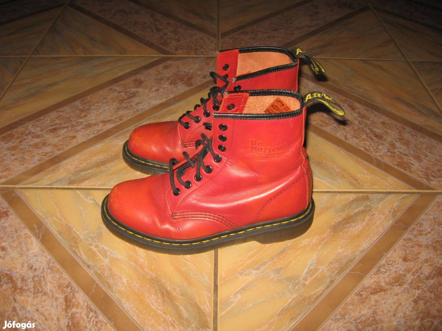 Dr Martens bakancs 39-es