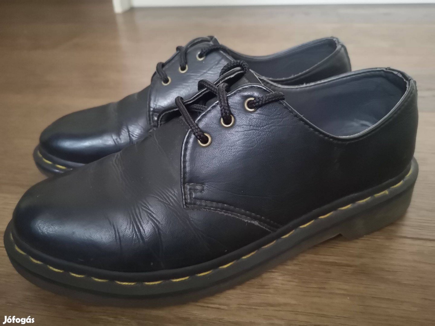 Dr Martens cipő 39 méretű