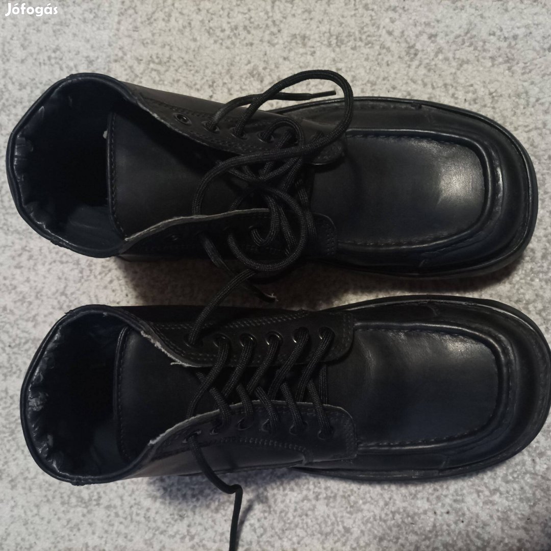 Dr Martens férfi bőr bakancs 42