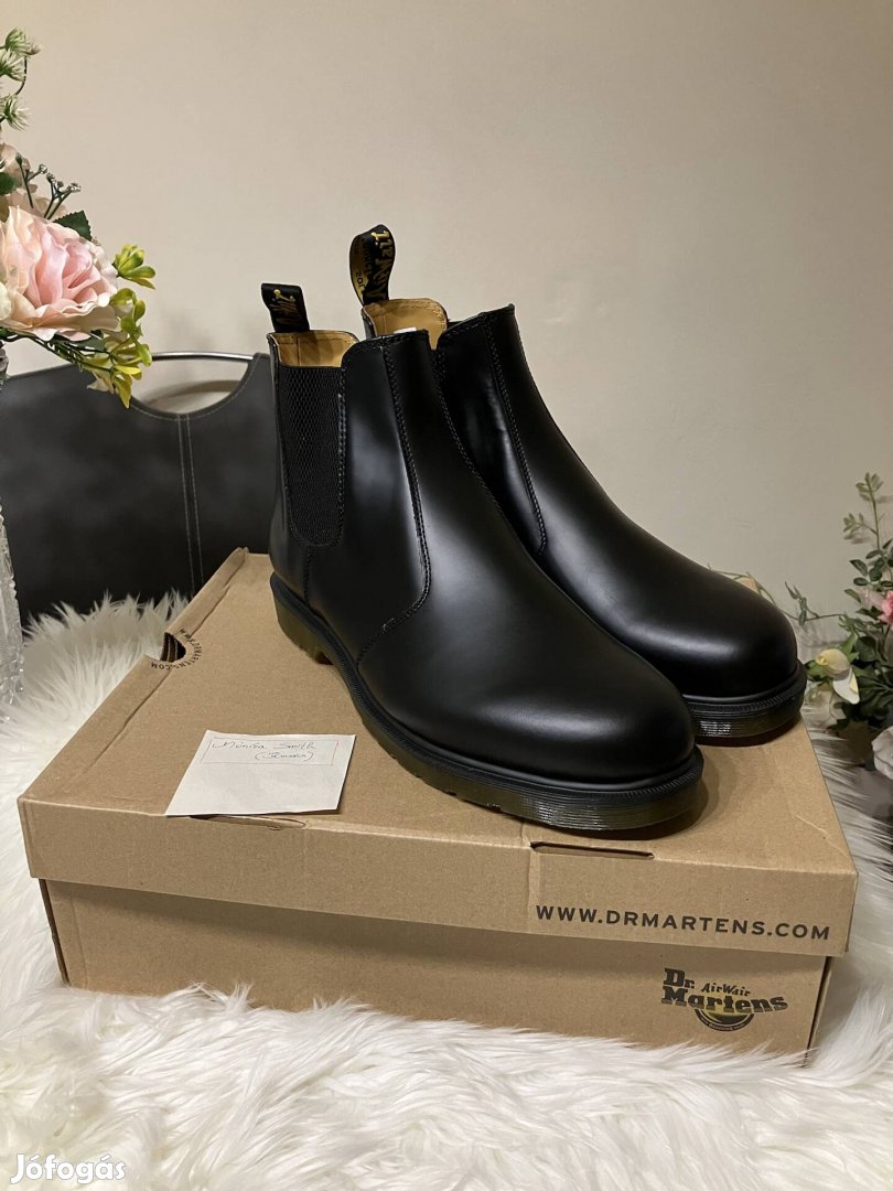 Dr.Martens férfi valódibőr chelsea csizma