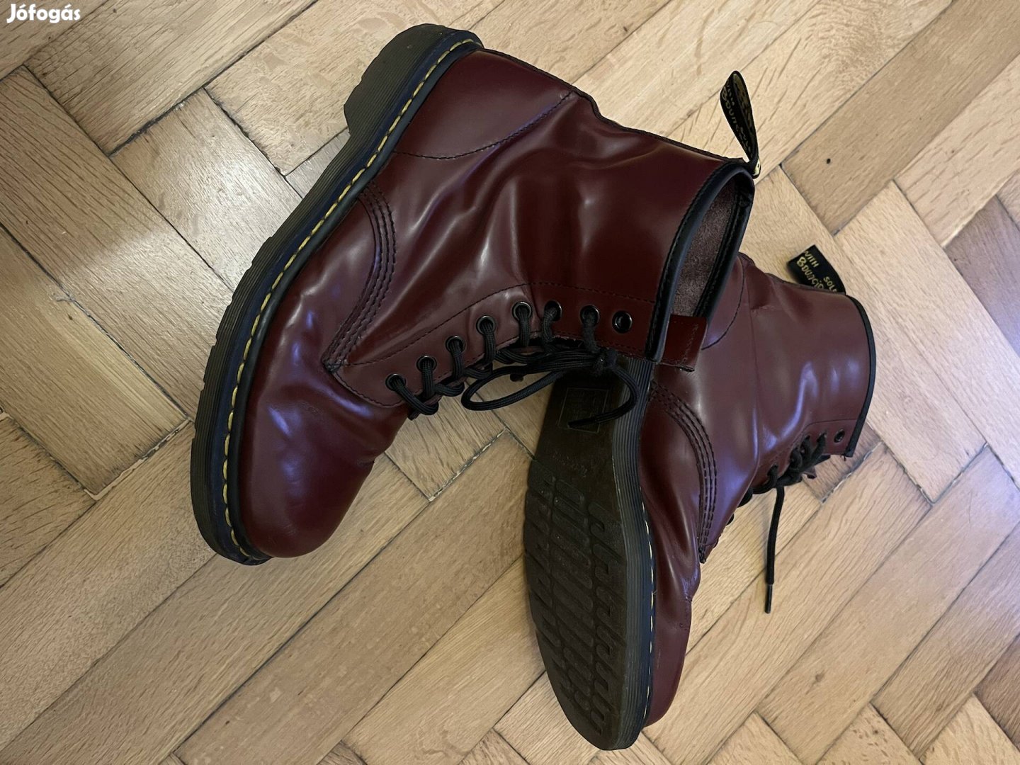 Dr. Martens 42 cherry oxblood