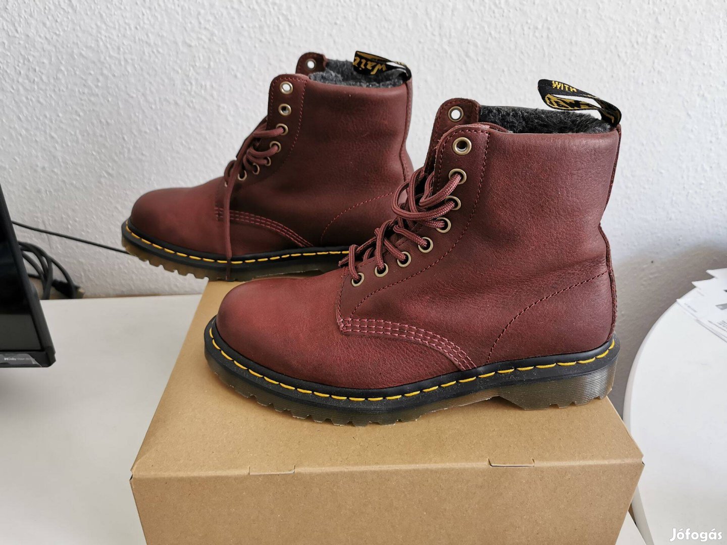 Dr. Martens bakancs, 40 méret, teljesen új
