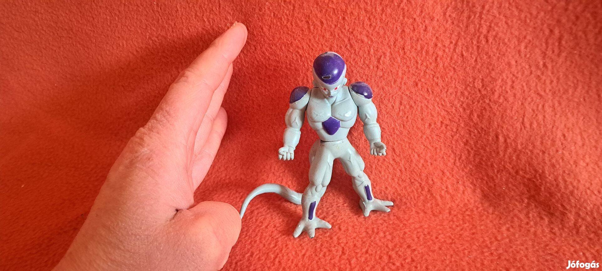 Dragon Ball Dermesztő / Frieza akciófigura
