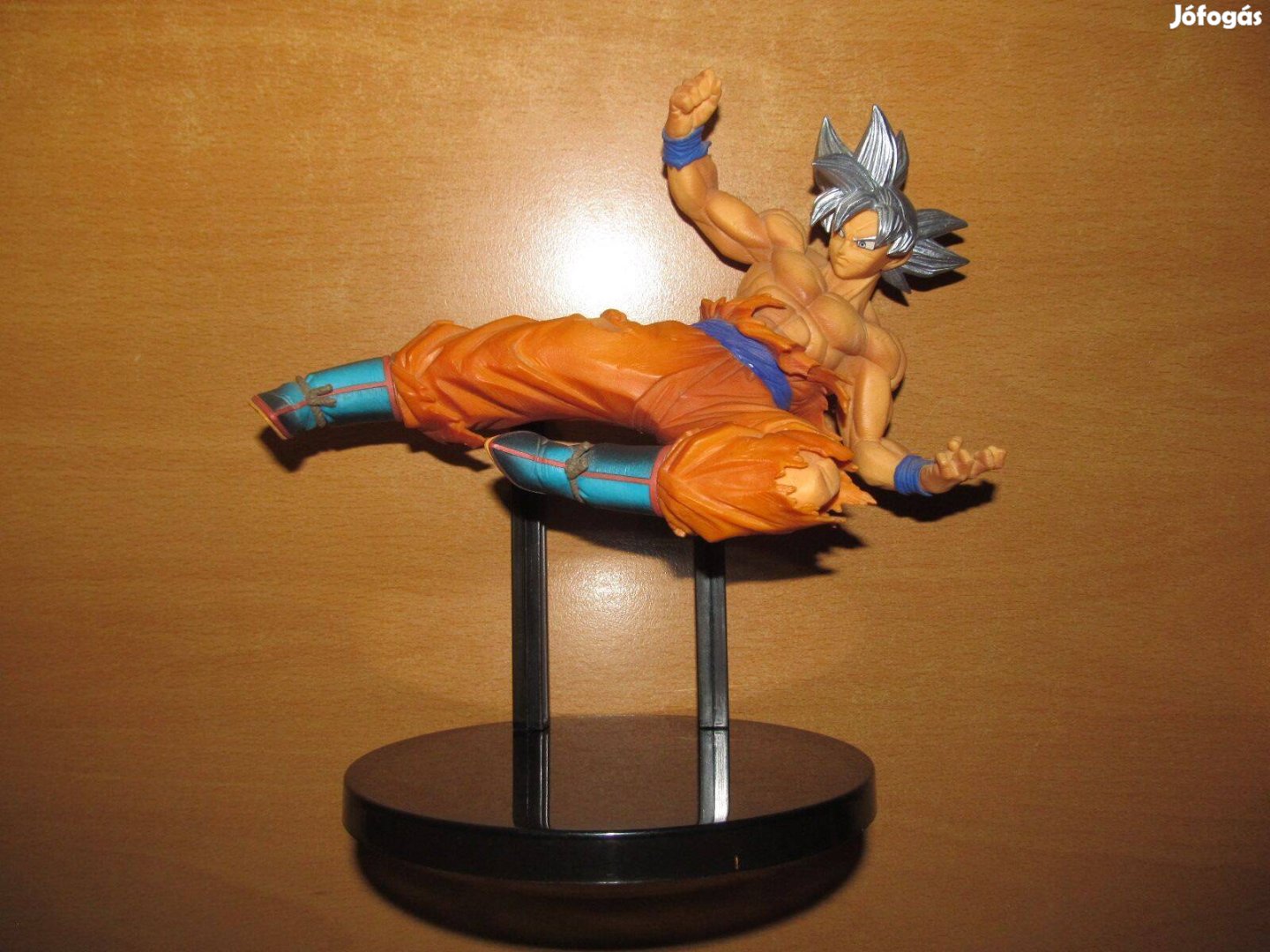 Dragon Ball figura: Son Goku Ultra Instinct (Banpresto, 2018)