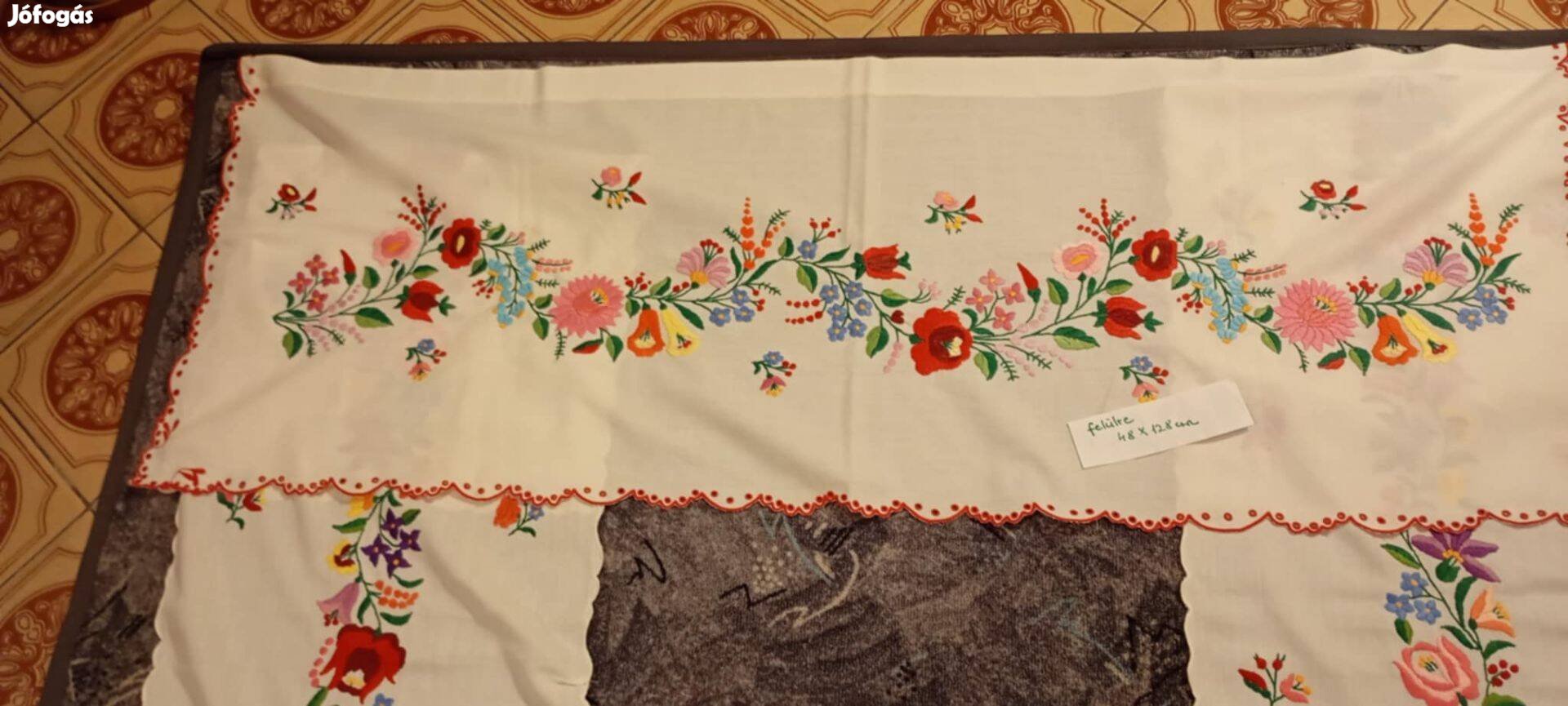 Drapériák egyben vagy külön is ablakra vagy ajtó fölé