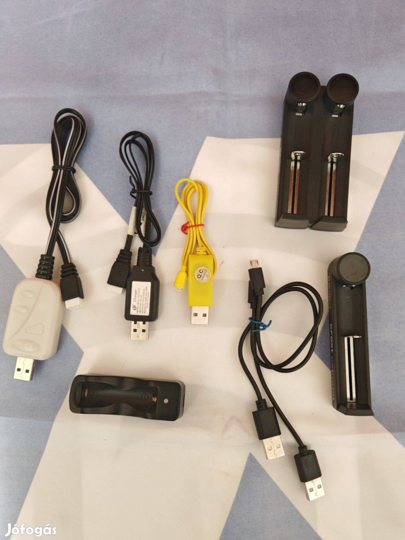 Drón és egyéb tőltők,kábelek egyben