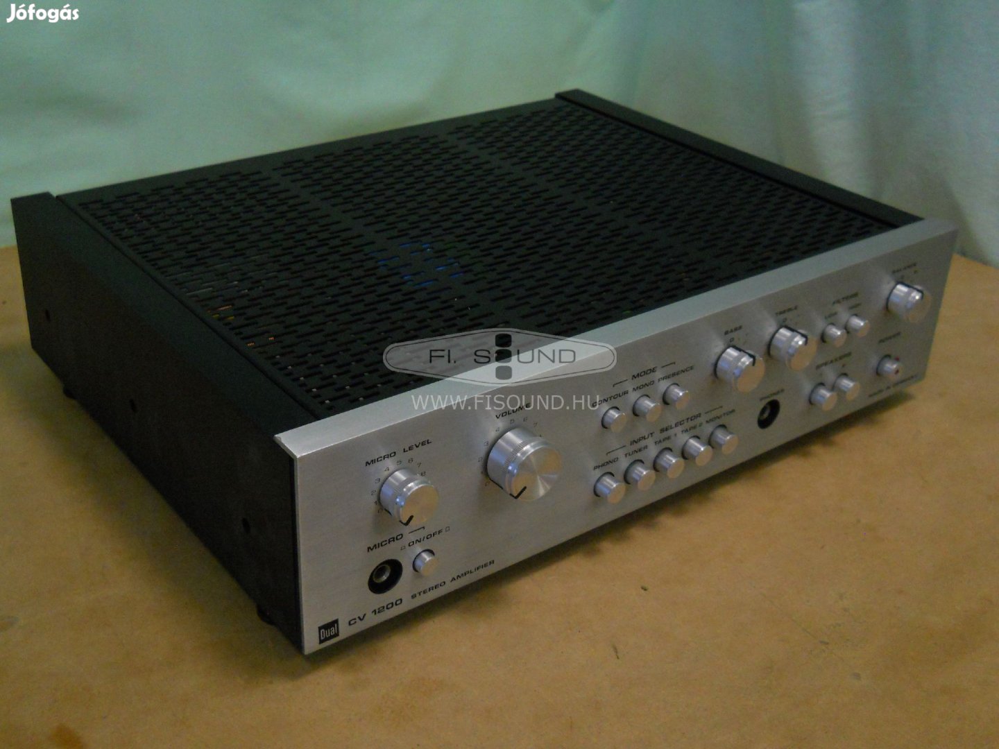 Dual CV-1200 , 2x60W,4-16 ohm,4 hangfalas sztereo erősítő
