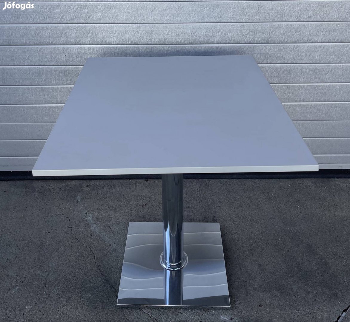 Dublino szürke kis asztal - 80x70 cm