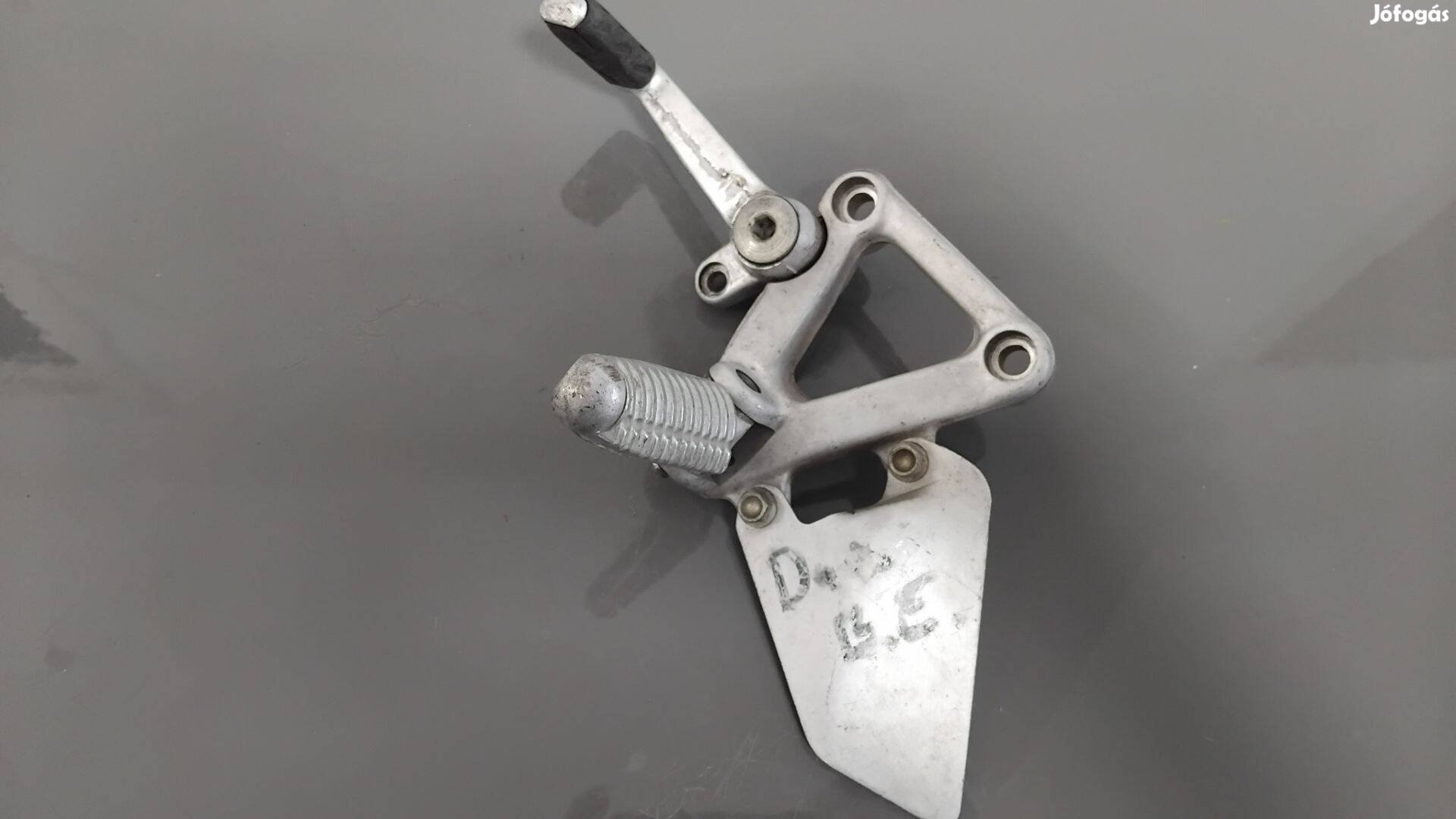 Ducati 748 Bal első lábtartó konzol | 824.1.015.1A