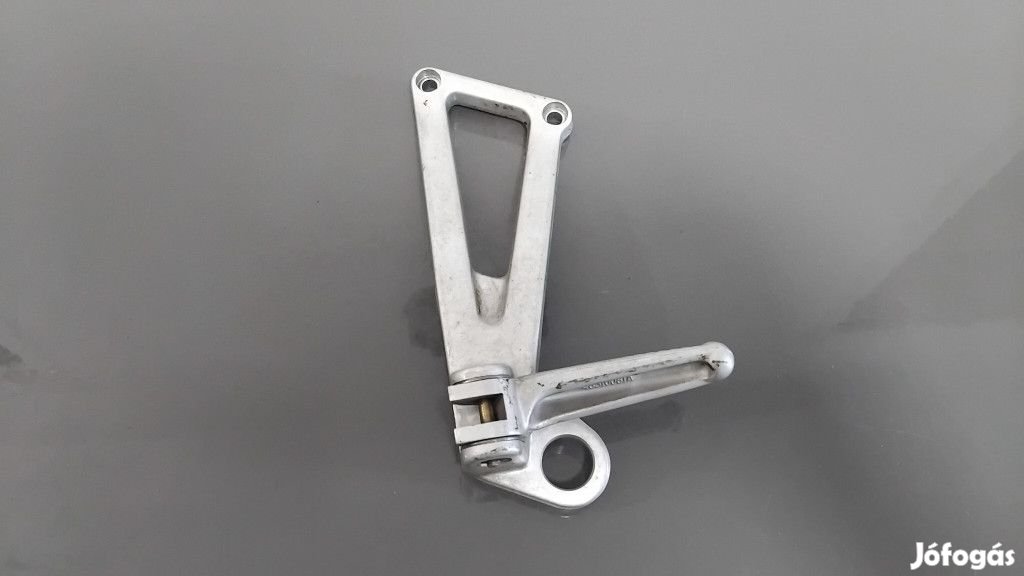 Ducati 750 SS Bal hátsó lábtartó