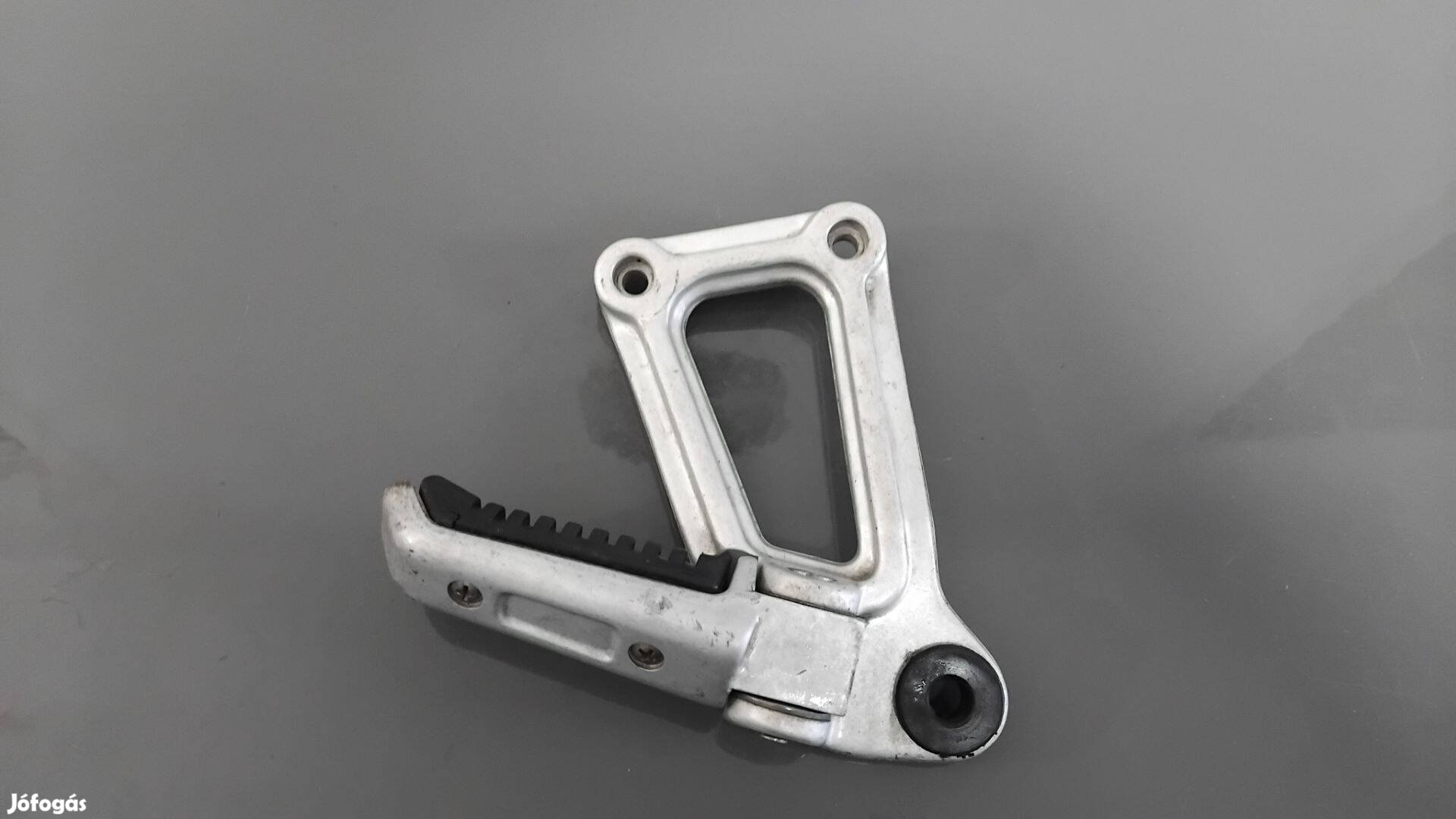 Ducati 750 SS Jobb hátsó lábtartó