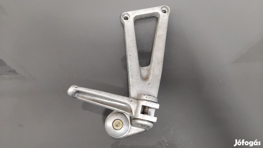 Ducati 750 SS '01 Jobb hátsó lábtartó
