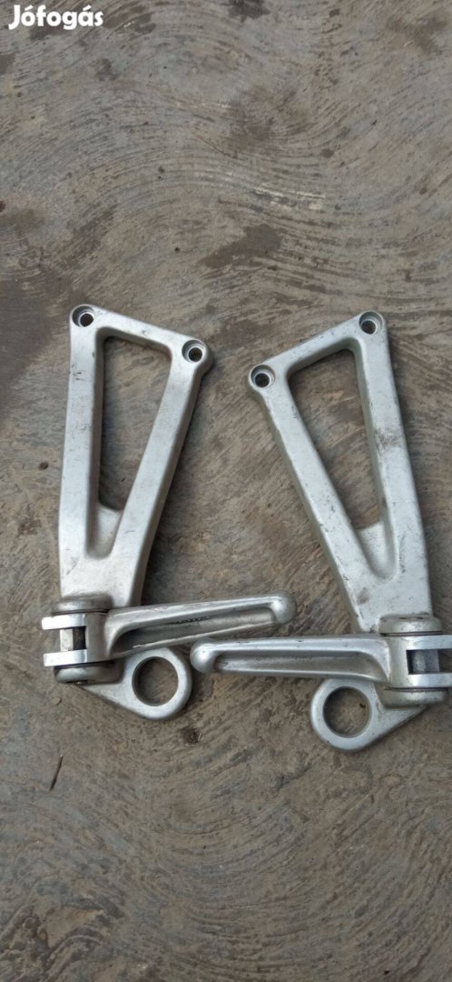Ducati 750ss hátsó lábtartó konzol pár