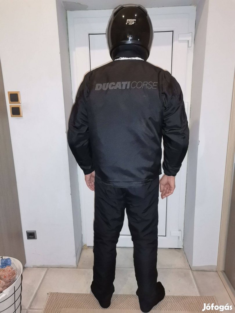 Ducati Dark ruházati szett