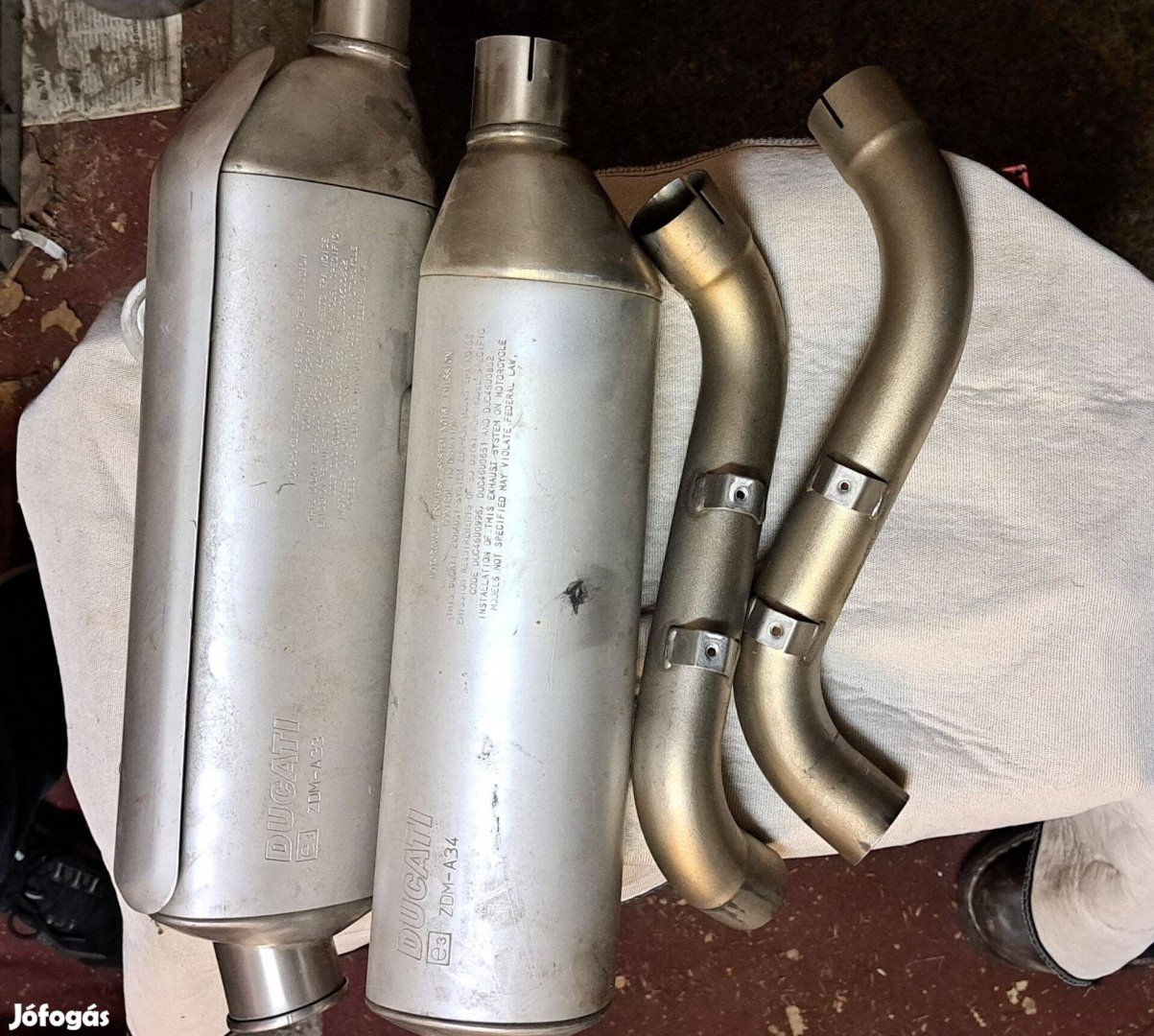 Ducati Monster kipufogó dob, könyökkel