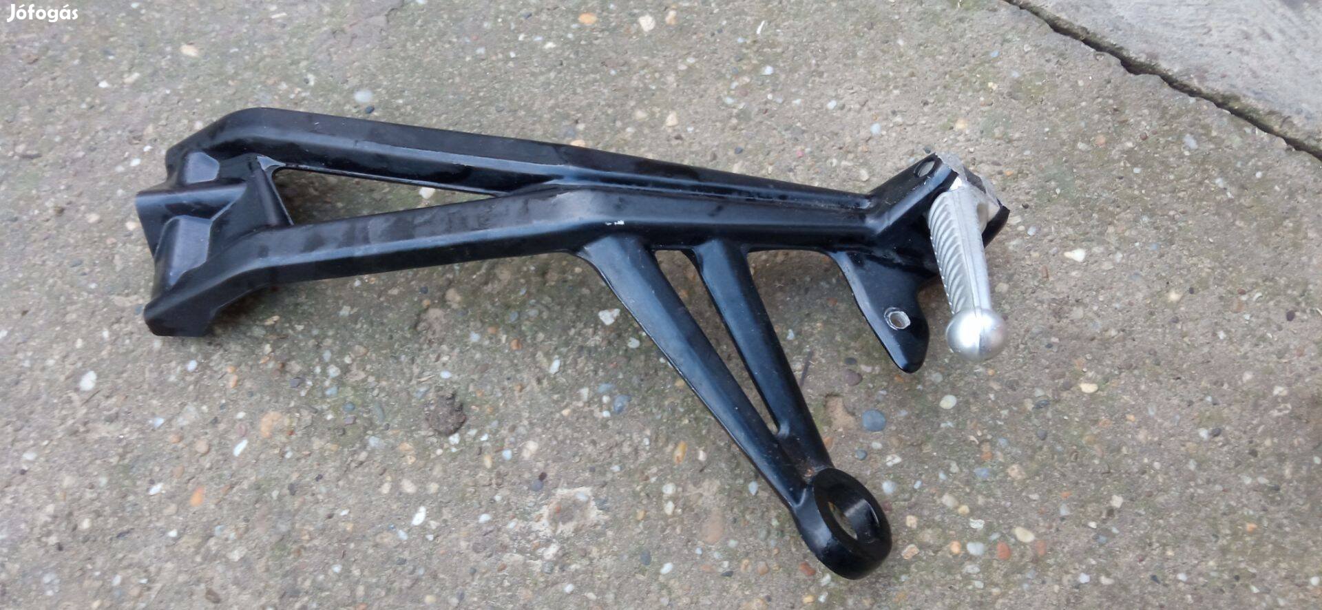 Ducati Streetfighter jobb hátsó lábtartó konzol