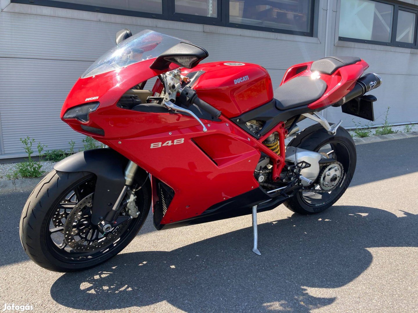 Ducati - 848