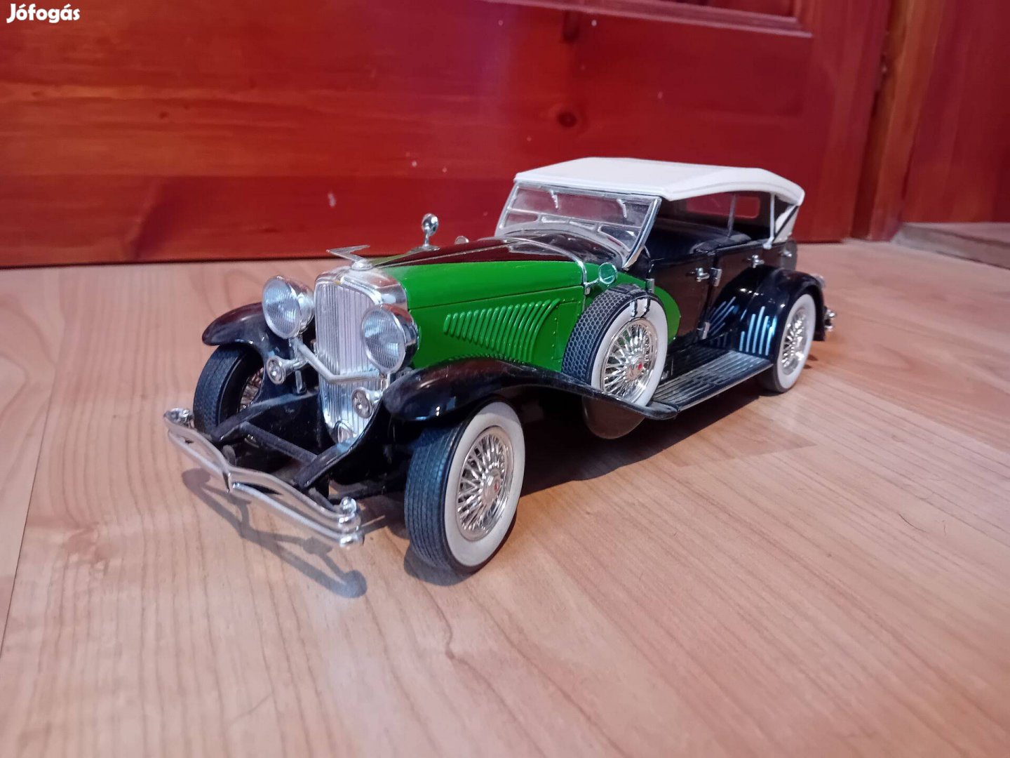 Duesenberg autó makett