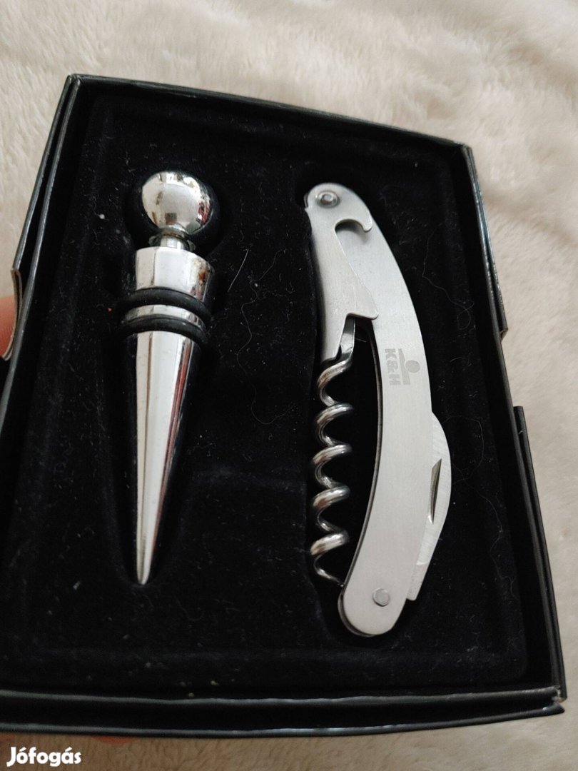 Dugóhúzó és italüveg lezáró szett dobozában