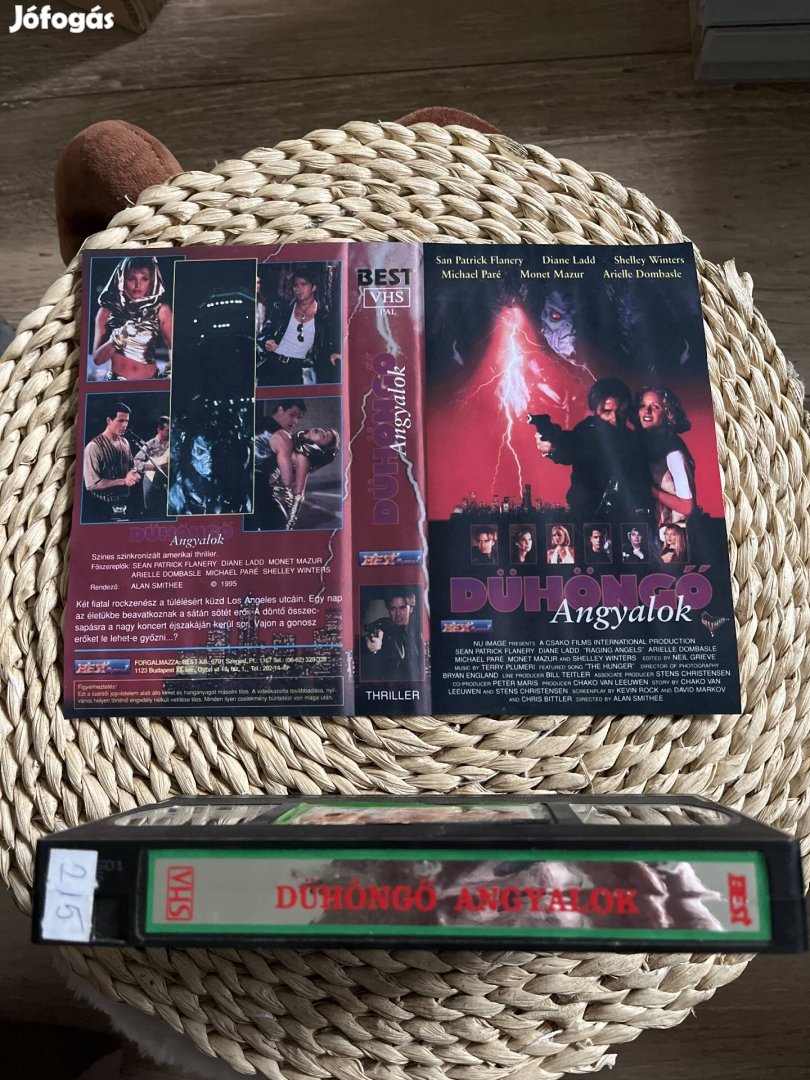 Dühöngő angyalok vhs m