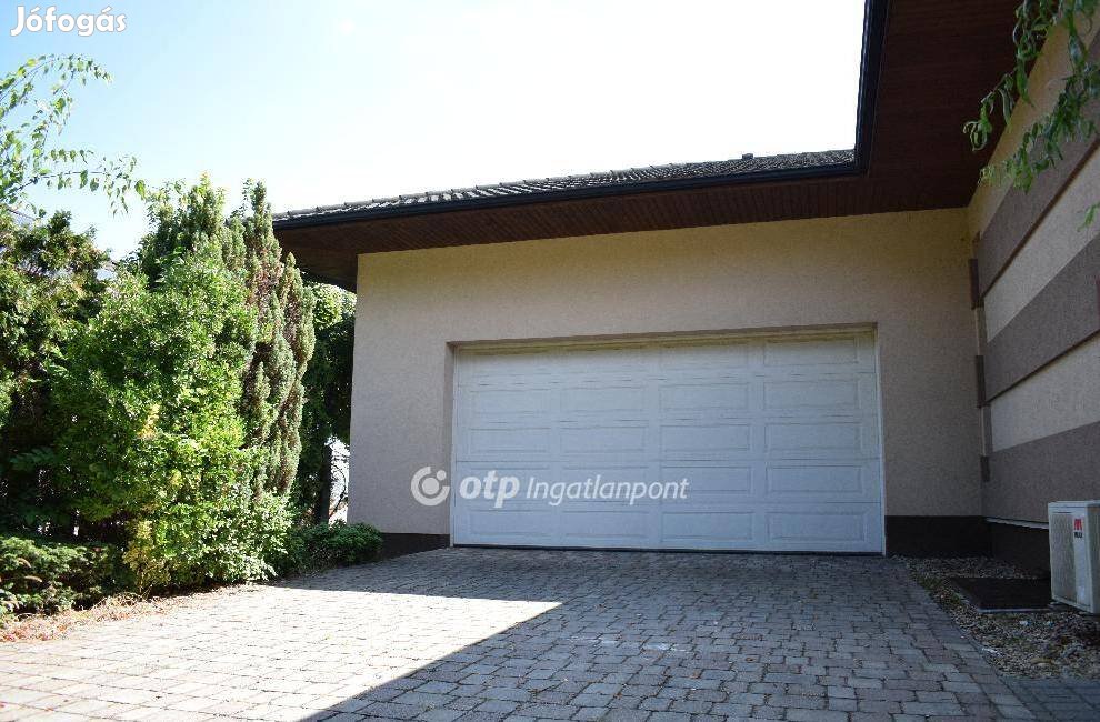 Dunaharasztii 350 nm-es ház eladó #4589057