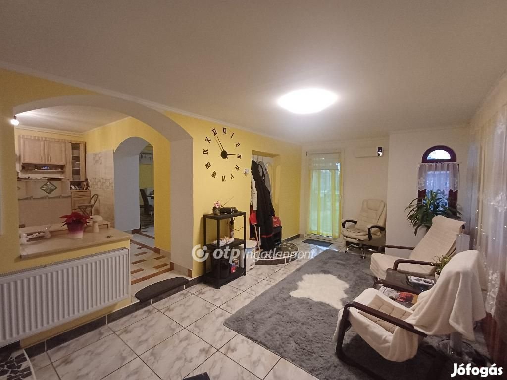 Dunaharasztii eladó 107 nm-es ház