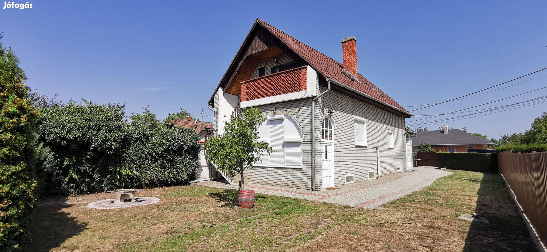Dunaújvárosban családi ház eladó - akár 2 generáció számára is