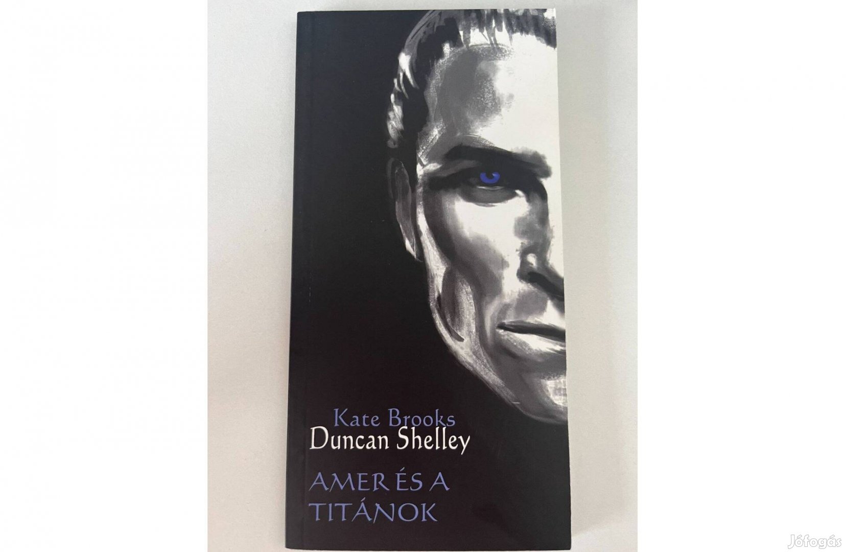 Duncan Shelley, Kate Brooks: Amer és a titánok