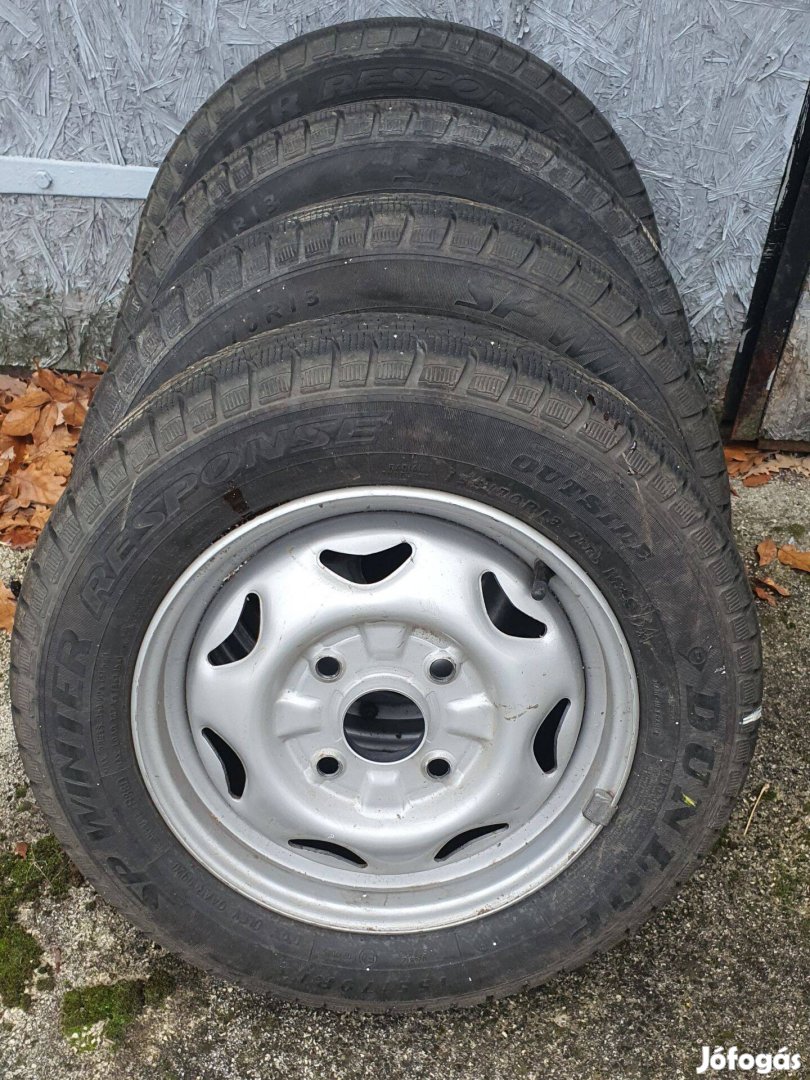 Dunlop 155/70 R13 téli gumi garnitúra