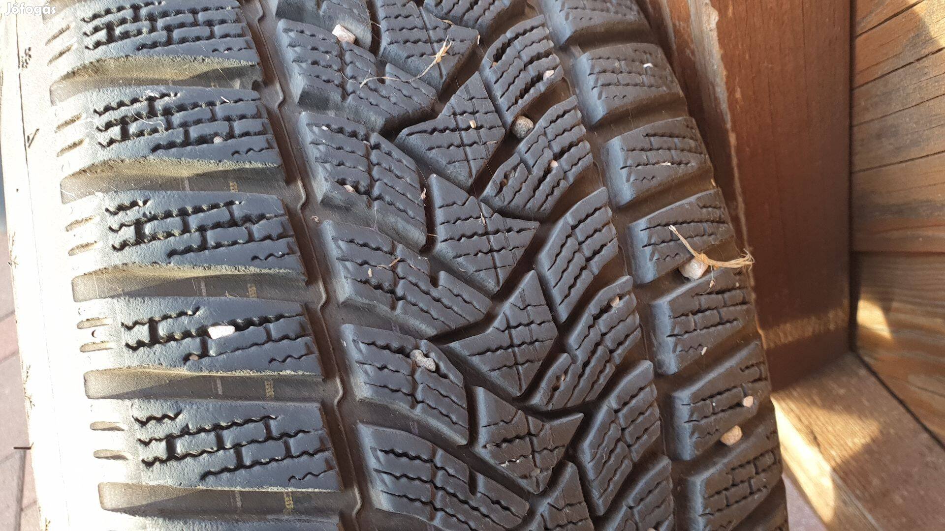 Dunlop 205/55 R16 téli