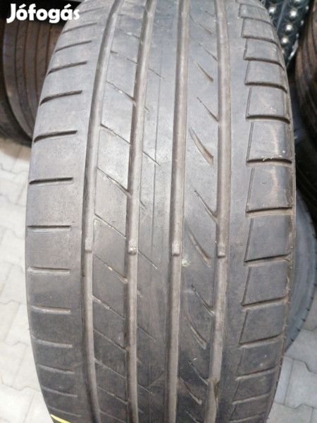 Dunlop 215/45R18 SPORTMAXX 5mm DOT13 használt gumi HG8246 nyári