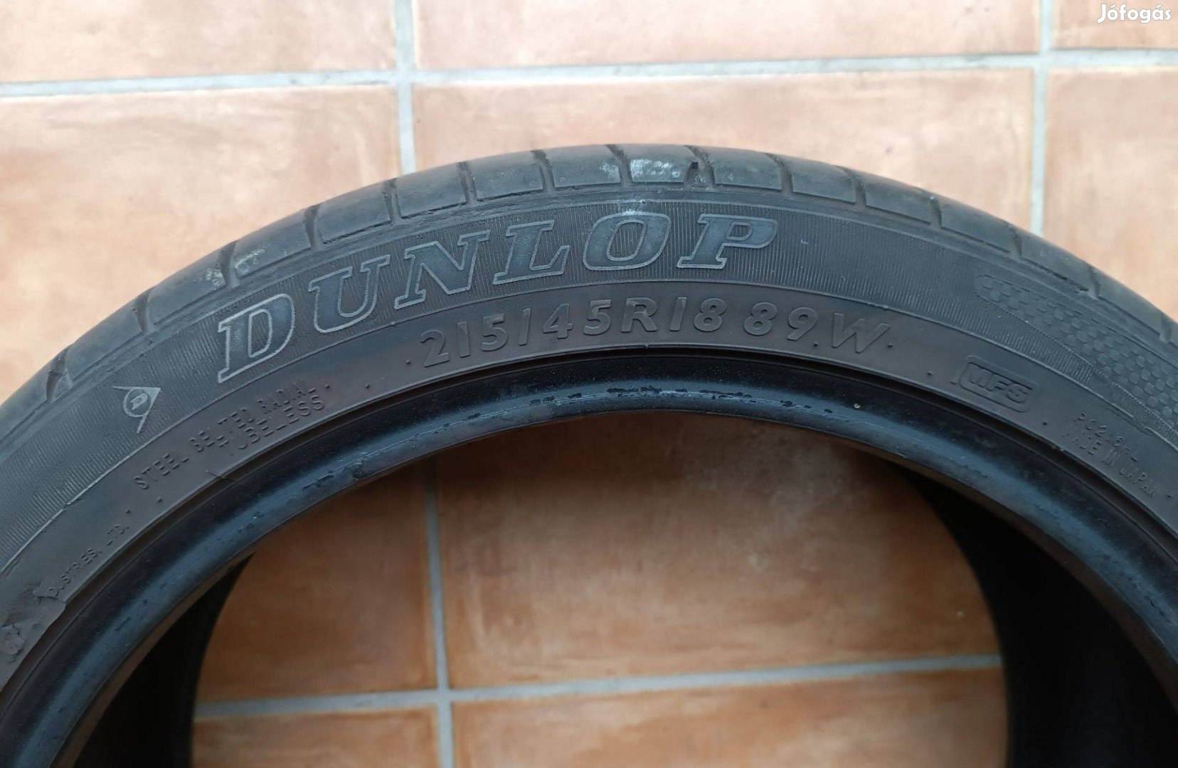 Dunlop 215 45 18 nyári 5mm-es bordákkal