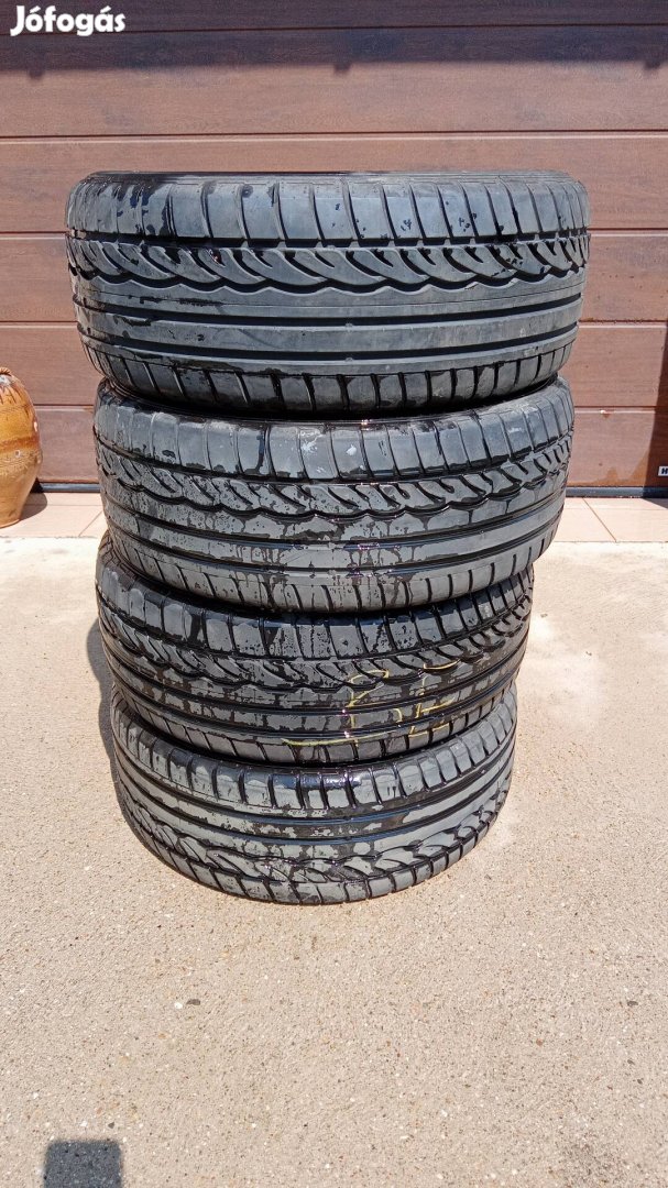 Dunlop 215/55 R16