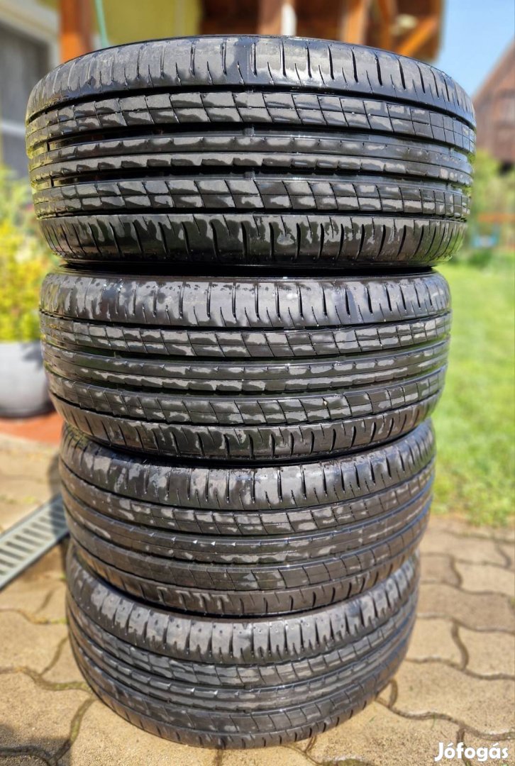 Dunlop 225/50R18 nyári gumiabroncs eladó