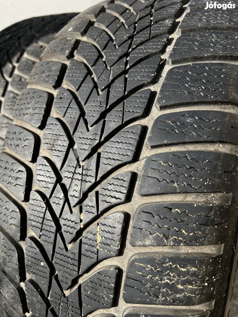 Dunlop 225/55R17 SP Vinter Sport 4D téli gumi