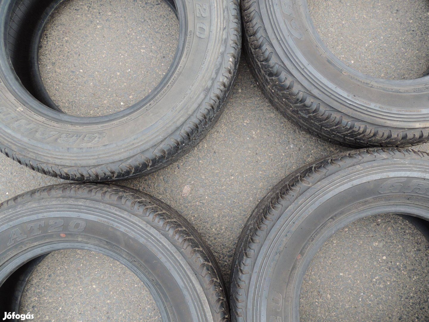 Dunlop AT20 Grandtrek 245/65R17