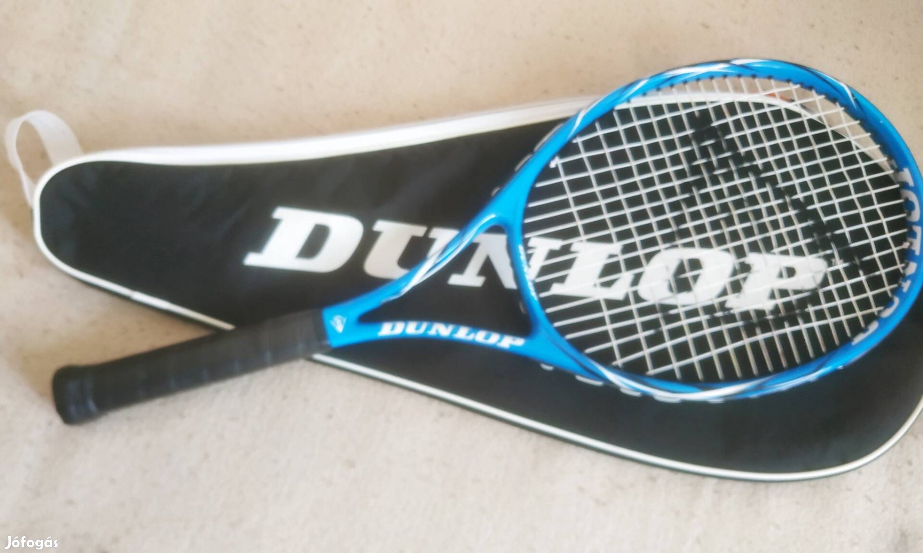 Dunlop Fury C98 grafit ötvözet teniszütő tokkal együtt  szuper áron!
