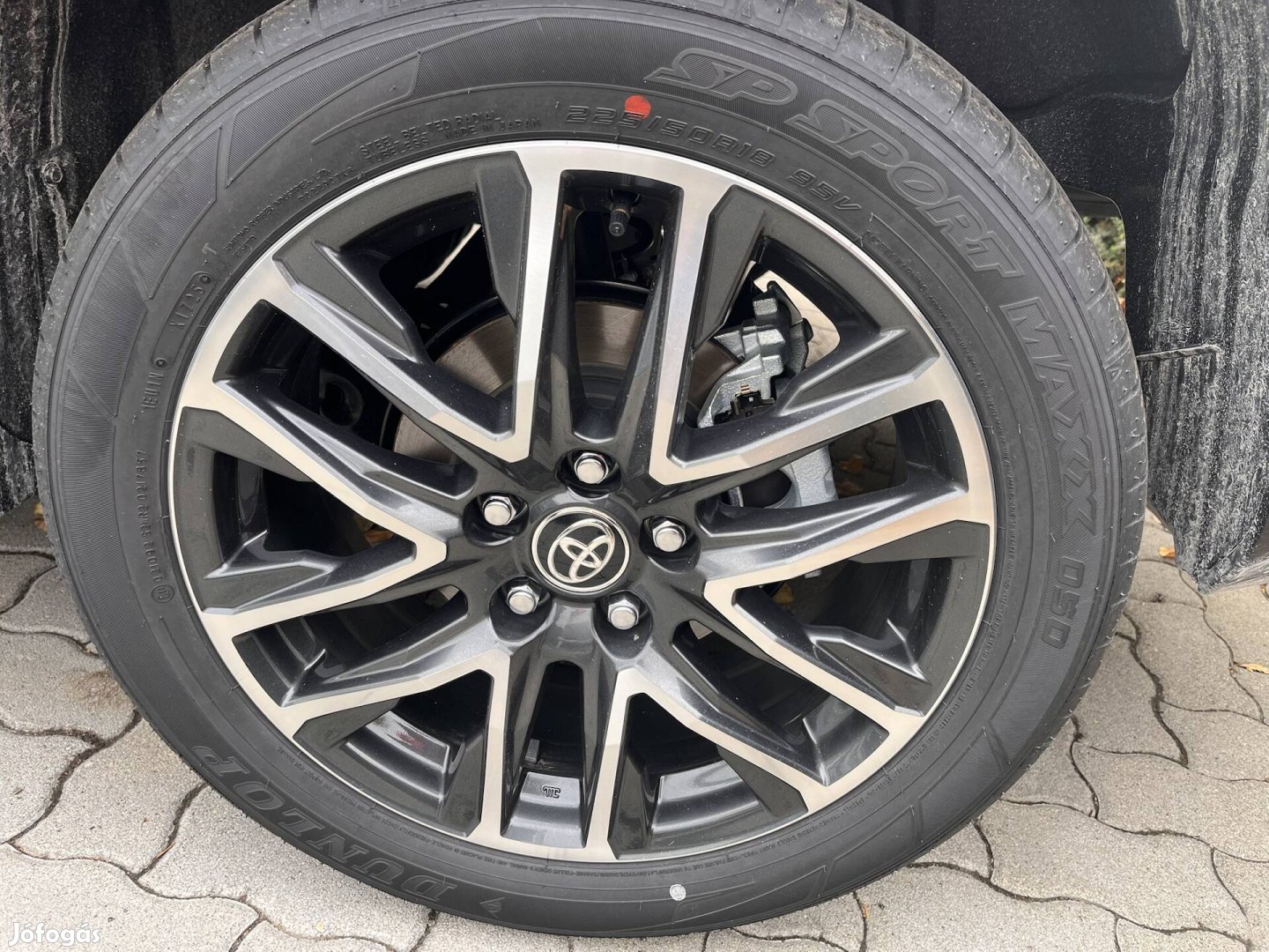 Dunlop SP sport maxx 050 225/50R18