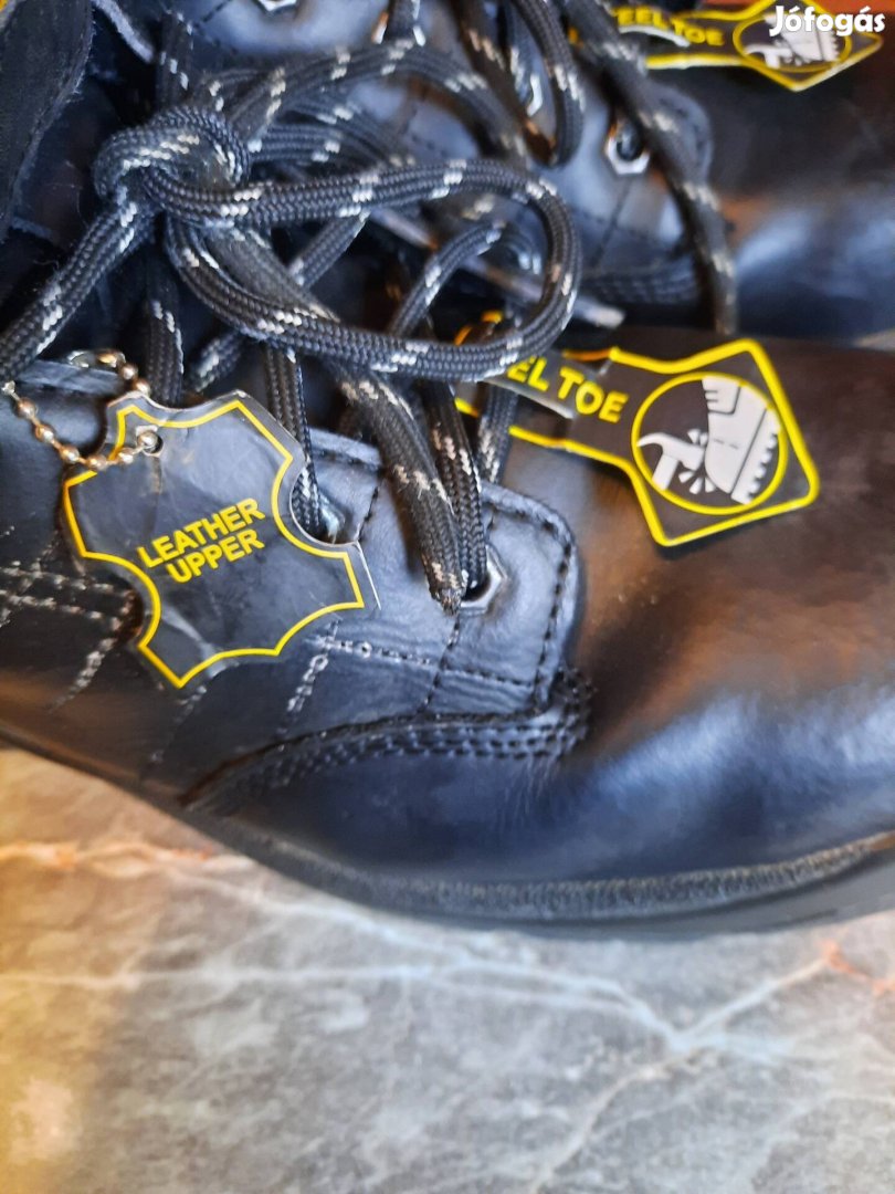 Dunlop munkavédelmi bakancs, cipő