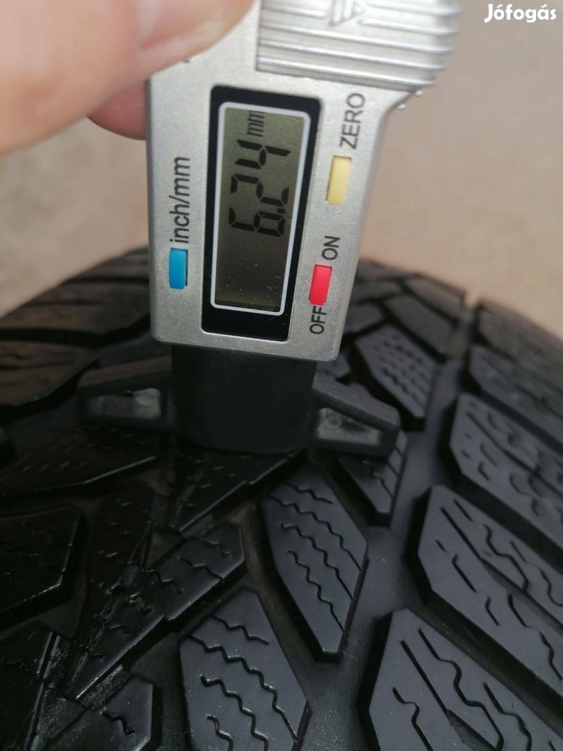 Dunlop téli gumi 1db