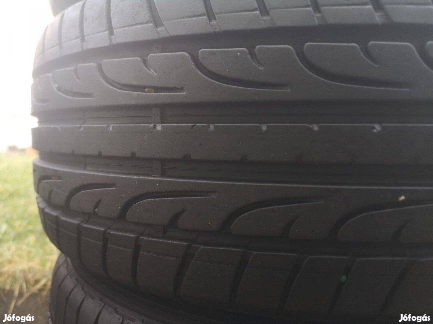 Dunlop újszerű 215/45R16 nyárigumi 90%