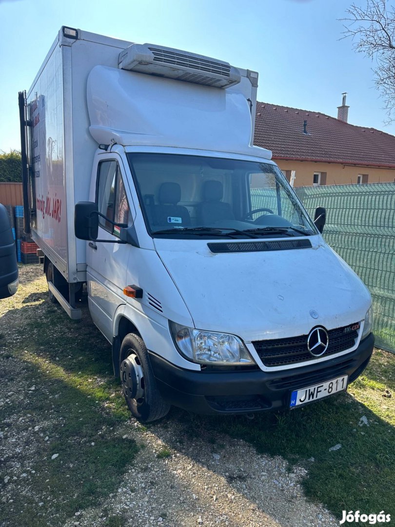 Dupla kerekes, hűtős, húskampós Mercedes Sprinter!